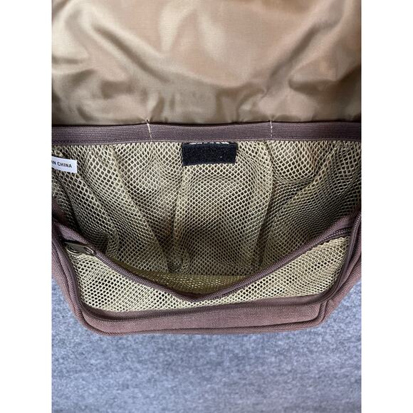 Duck Unlimited Men's Canvas Hanging Toiletry Bag Camel and Brown - Picture 10 of 12